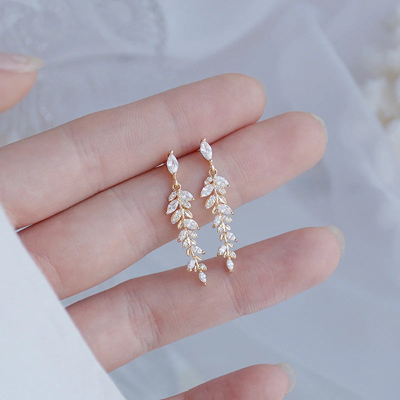 Leaf line stone drop earring