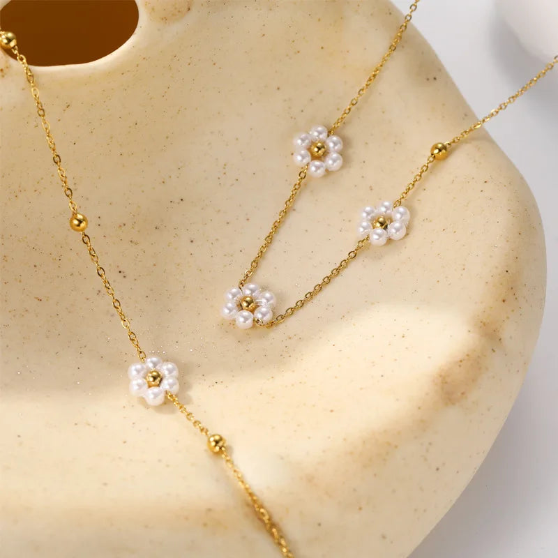 Flower Pearl necklace